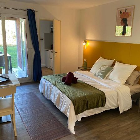 Joli Appartement 27M2 Oasis Provencale En Village Vacances En Camargue อาร์ลส์ ภายนอก รูปภาพ