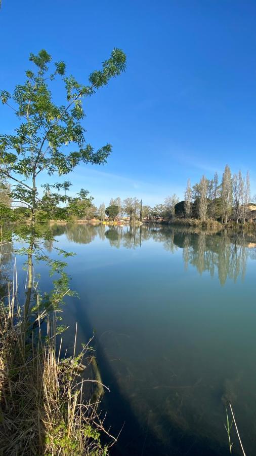Joli Appartement 27M2 Oasis Provencale En Village Vacances En Camargue อาร์ลส์ ภายนอก รูปภาพ