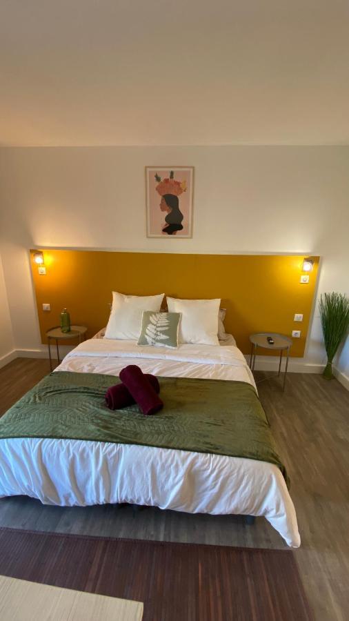 Joli Appartement 27M2 Oasis Provencale En Village Vacances En Camargue อาร์ลส์ ภายนอก รูปภาพ