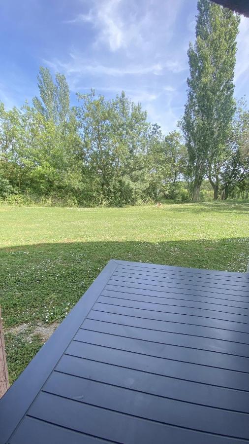 Joli Appartement 27M2 Oasis Provencale En Village Vacances En Camargue อาร์ลส์ ภายนอก รูปภาพ