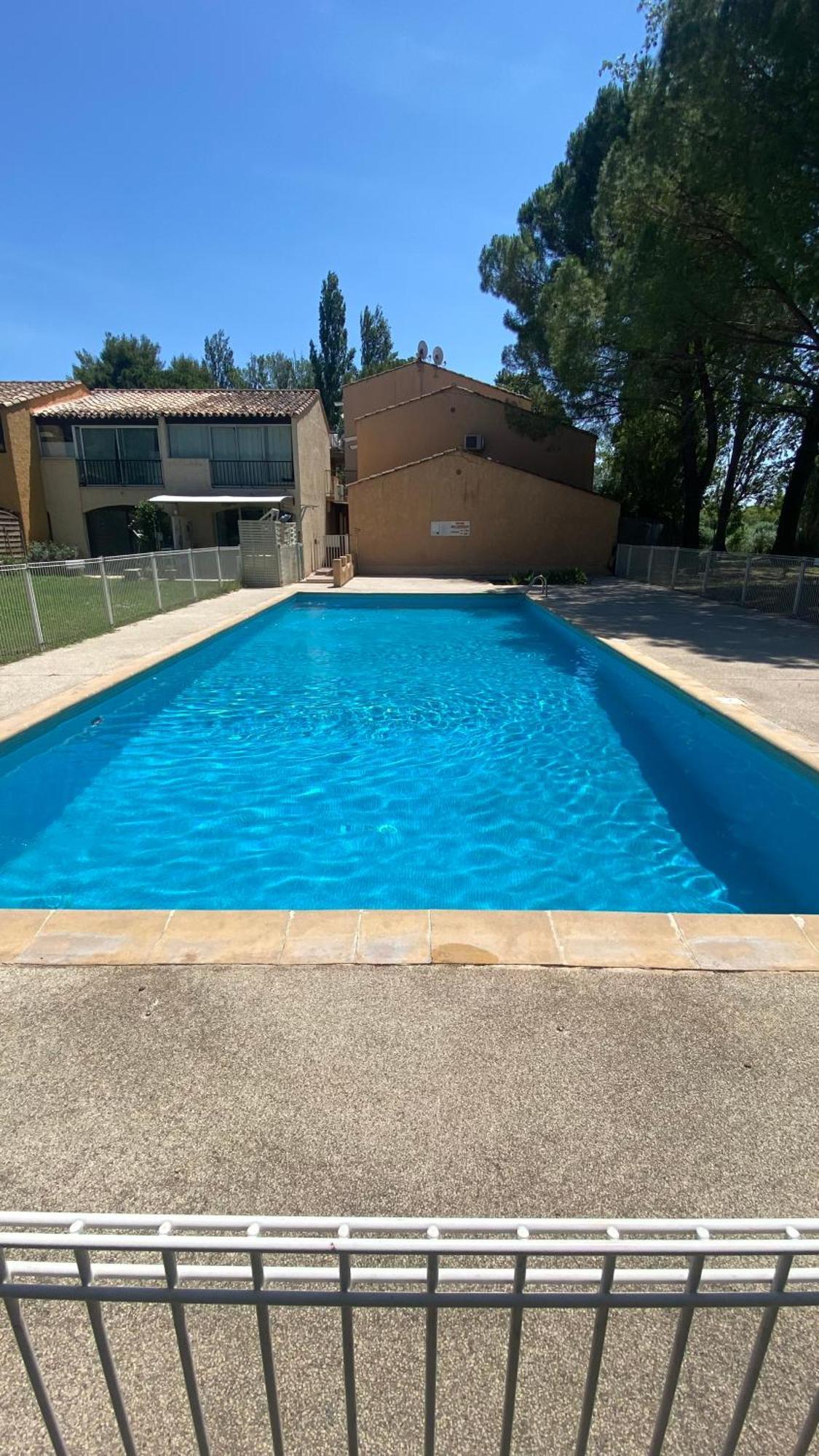 Joli Appartement 27M2 Oasis Provencale En Village Vacances En Camargue อาร์ลส์ ภายนอก รูปภาพ