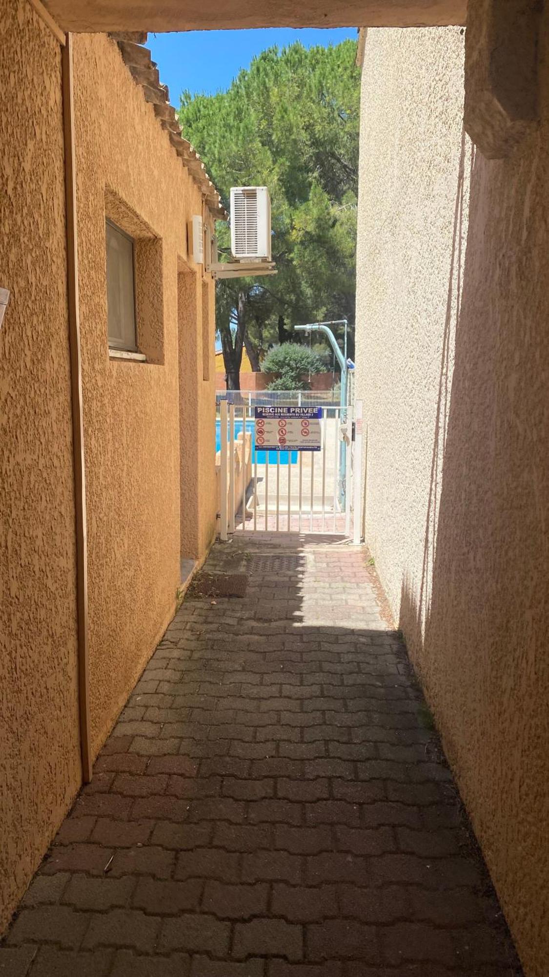 Joli Appartement 27M2 Oasis Provencale En Village Vacances En Camargue อาร์ลส์ ภายนอก รูปภาพ
